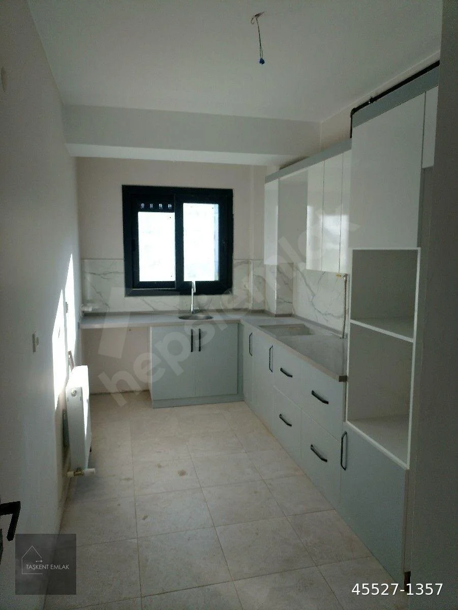 SIFIR KİRALIK DAİRE 3+1 OTOPARKLI BİNADA 3.KAT EBEVEYN BANYOLU MANAVKUYU TAŞKENT'TE küçük görsel 5