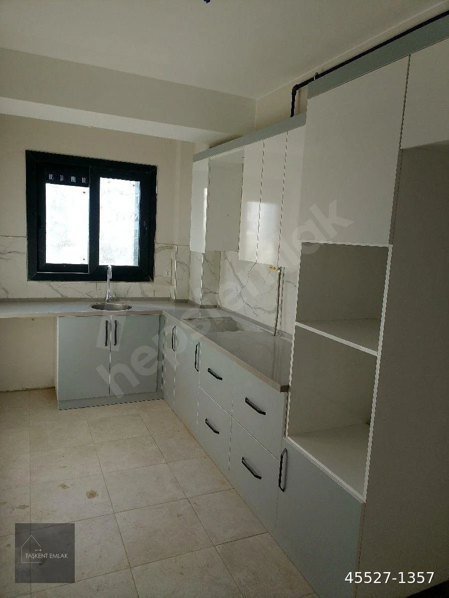 SIFIR KİRALIK DAİRE 3+1 OTOPARKLI BİNADA 3.KAT EBEVEYN BANYOLU MANAVKUYU TAŞKENT'TE küçük görsel 7