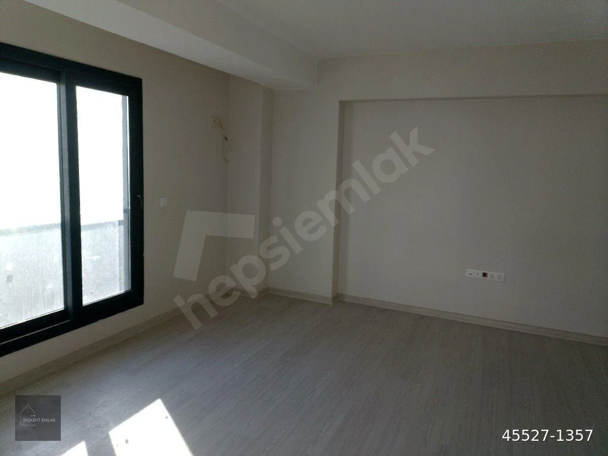 SIFIR KİRALIK DAİRE 3+1 OTOPARKLI BİNADA 3.KAT EBEVEYN BANYOLU MANAVKUYU TAŞKENT'TE küçük görsel 8