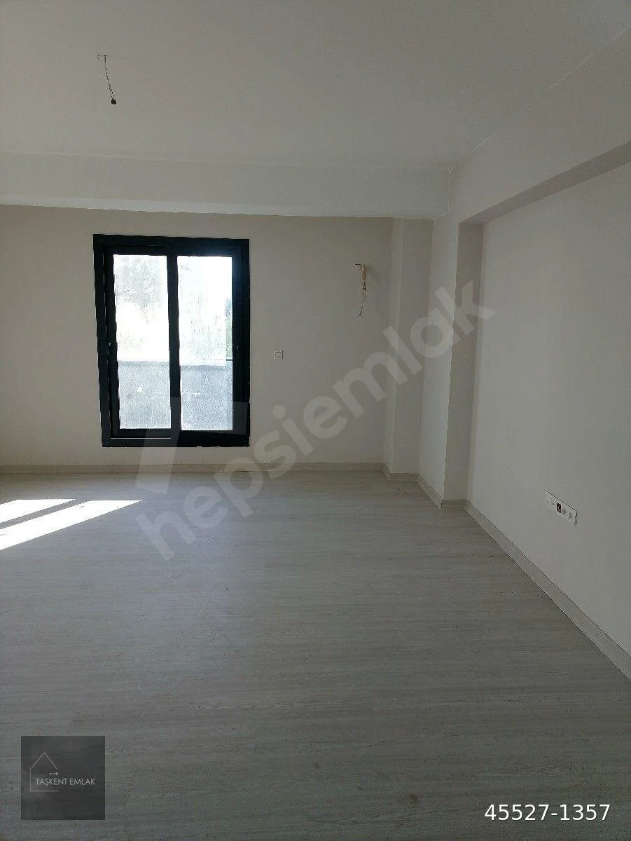 SIFIR KİRALIK DAİRE 3+1 OTOPARKLI BİNADA 3.KAT EBEVEYN BANYOLU MANAVKUYU TAŞKENT'TE küçük görsel 9