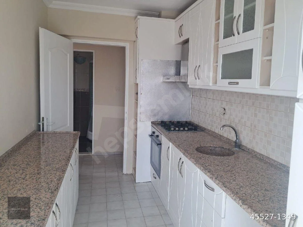 BORNOVA EVKA 4 MAH.MANZARALI KAPALI MUTFAK 2+1 SATILIK DAİRE küçük görsel 3